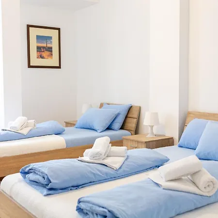 Grand Centre Apartment